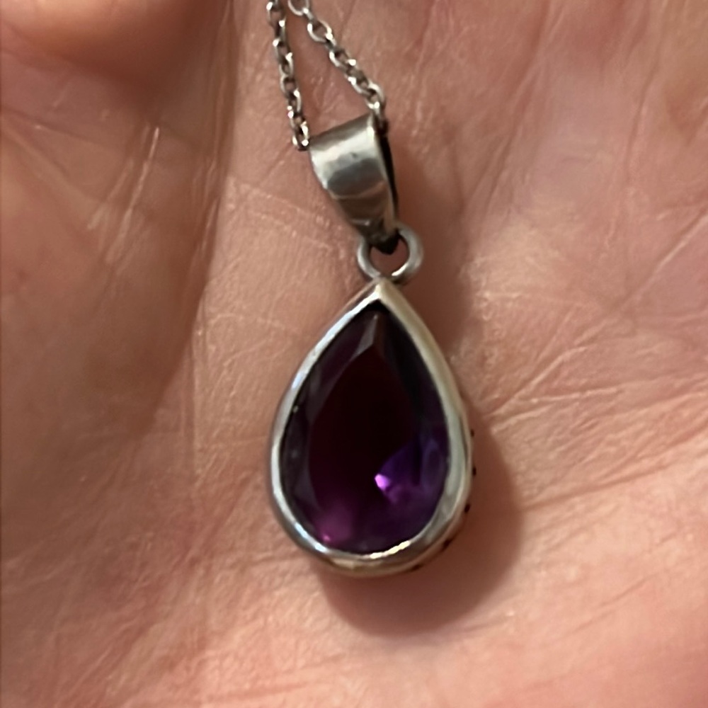 Sterling Silver 925 purple Amethyst pendant & necklace chain